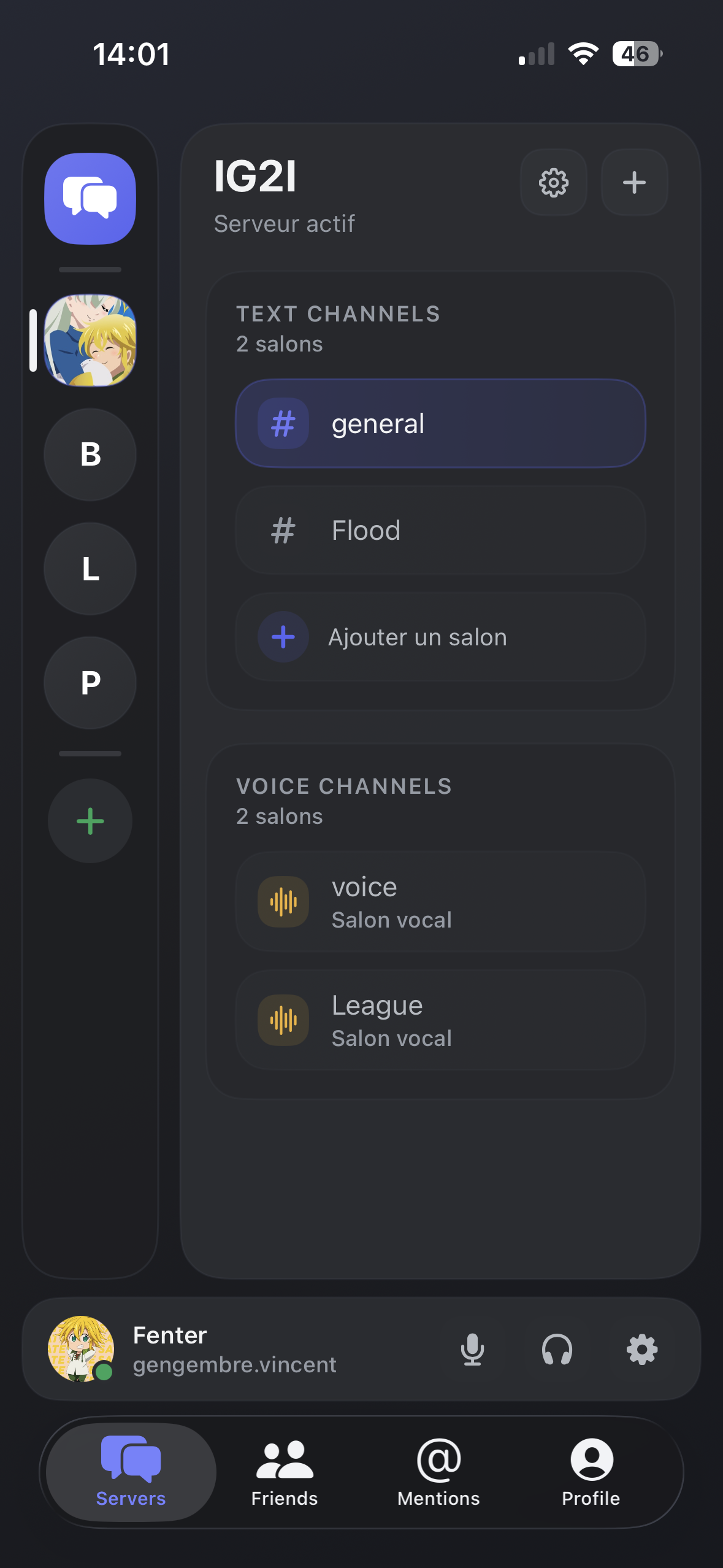 Vue hero principale de Whisper iOS avec serveurs et configuration